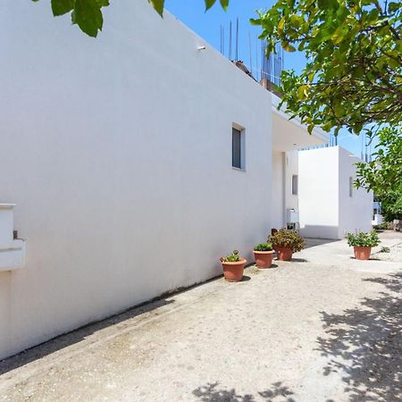 Zacharias Apartments Himare Bagian luar foto
