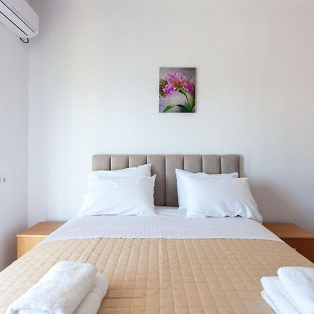 Zacharias Apartments Himare Bagian luar foto