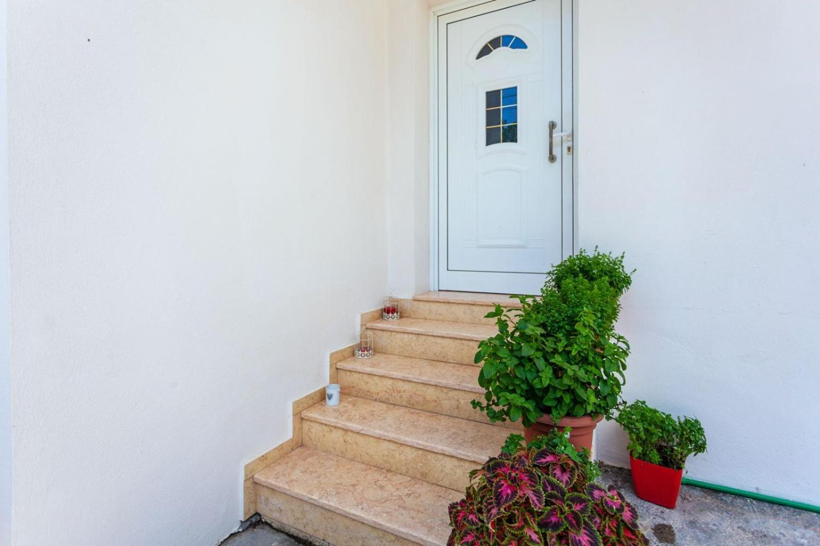 Zacharias Apartments Himare Bagian luar foto