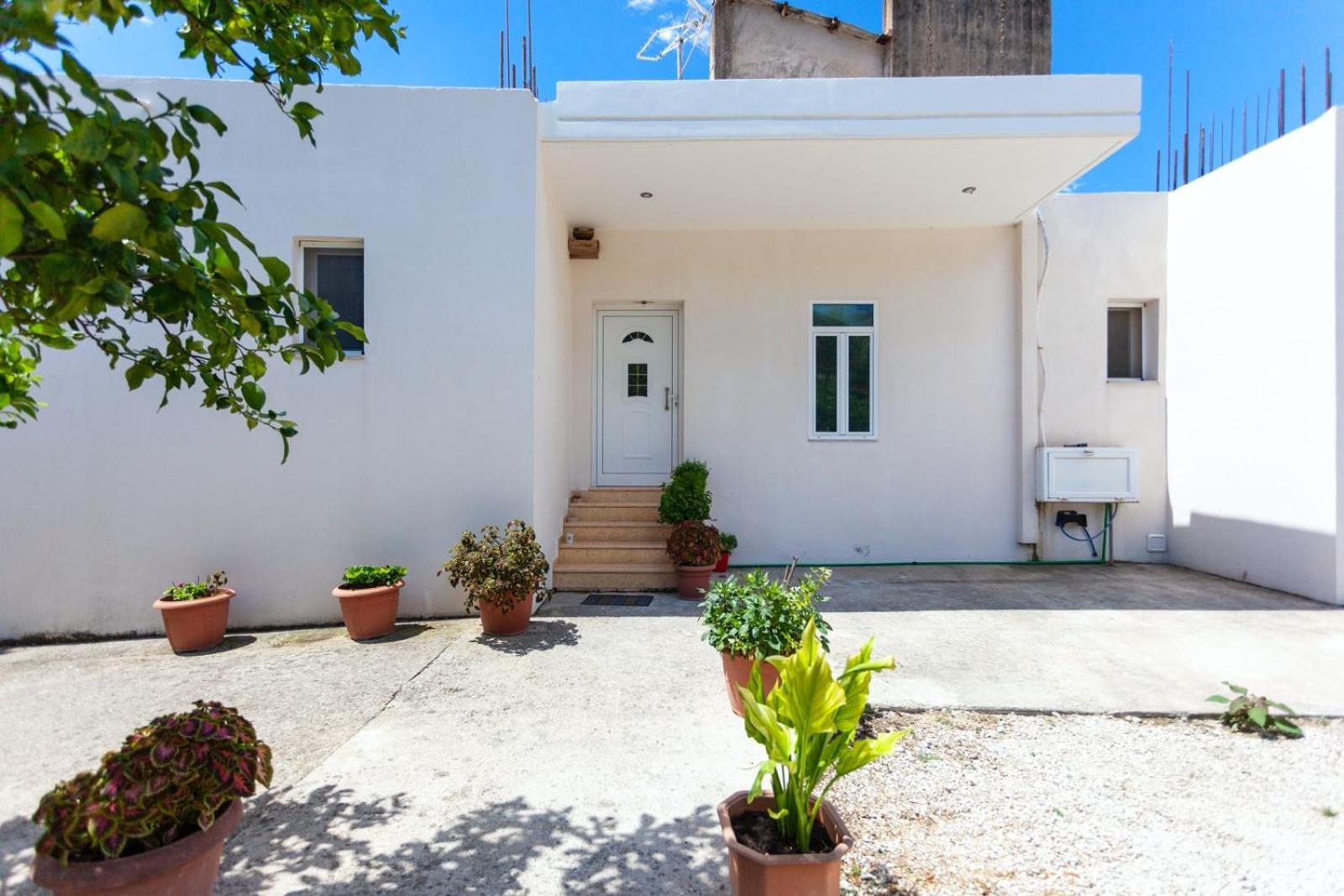 Zacharias Apartments Himare Bagian luar foto