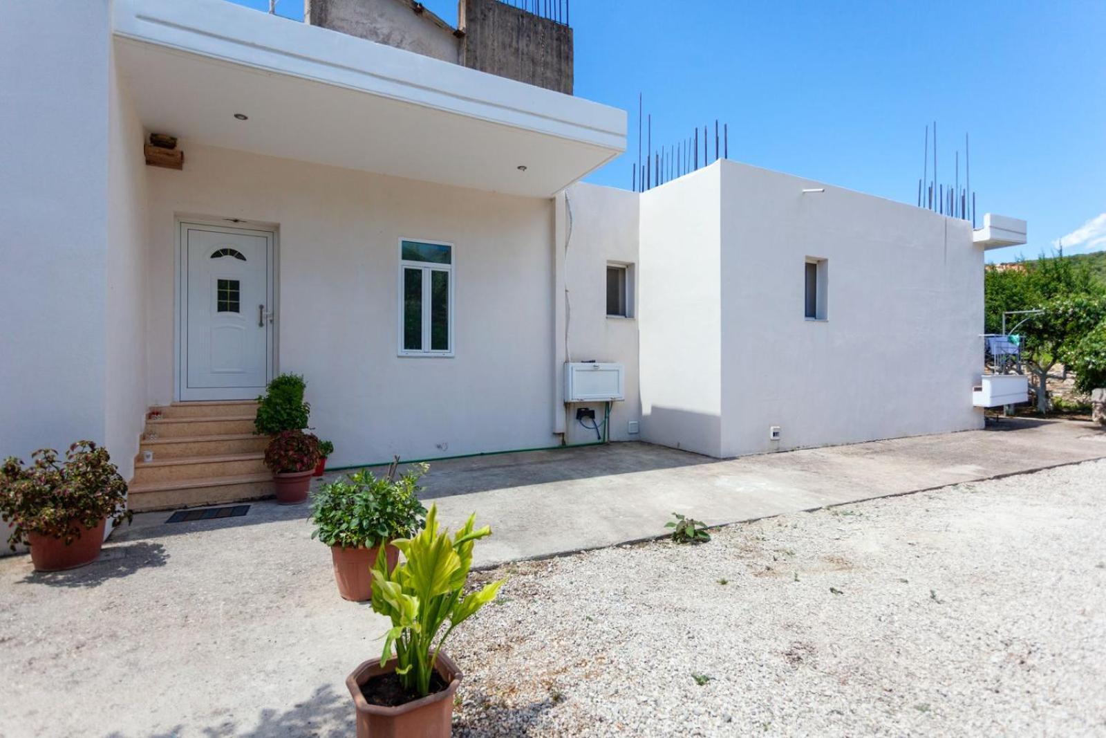 Zacharias Apartments Himare Bagian luar foto