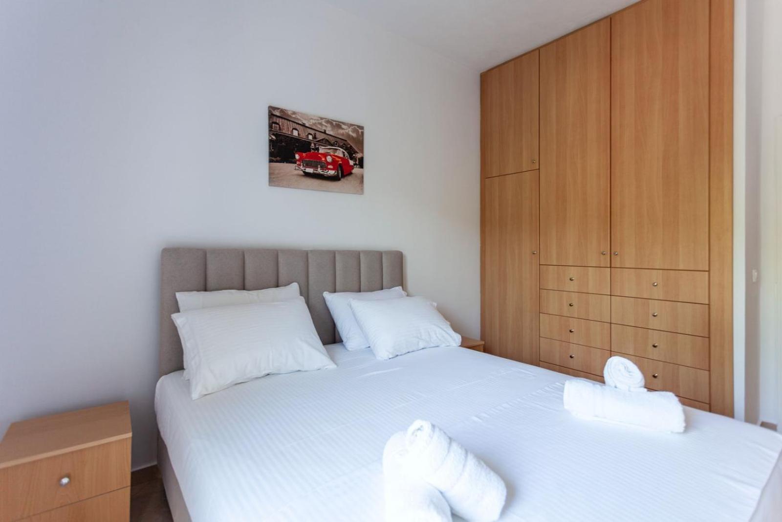 Zacharias Apartments Himare Bagian luar foto