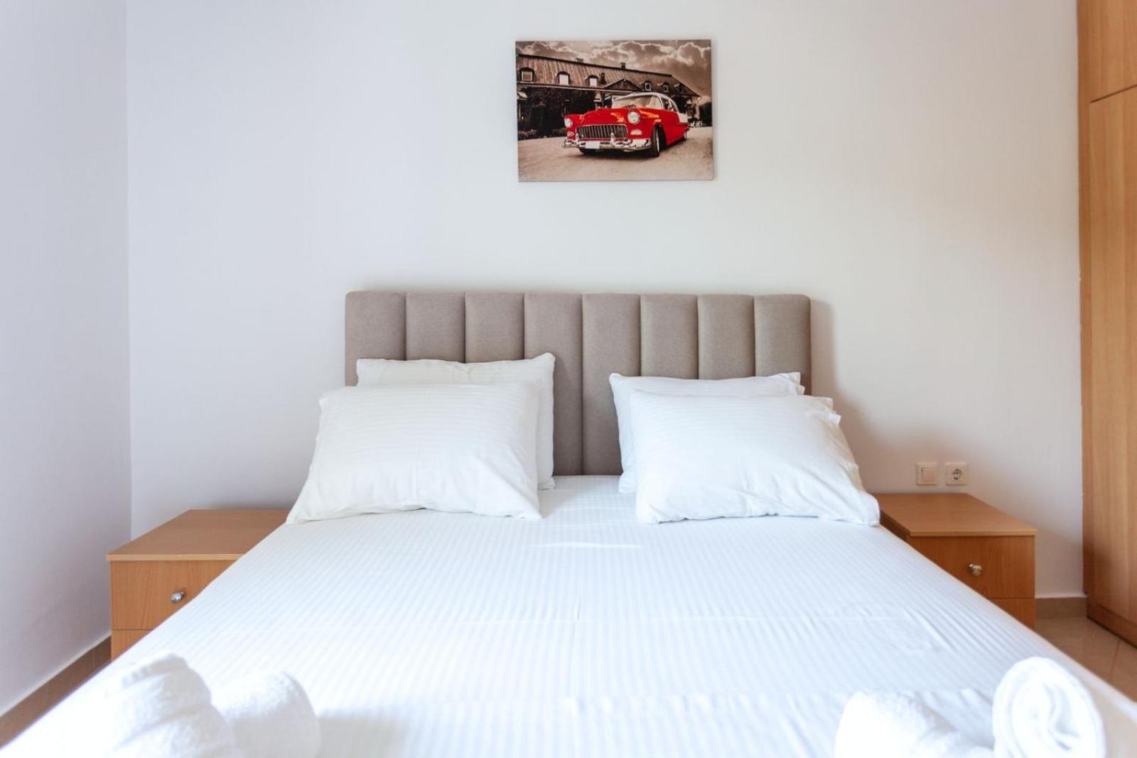 Zacharias Apartments Himare Bagian luar foto