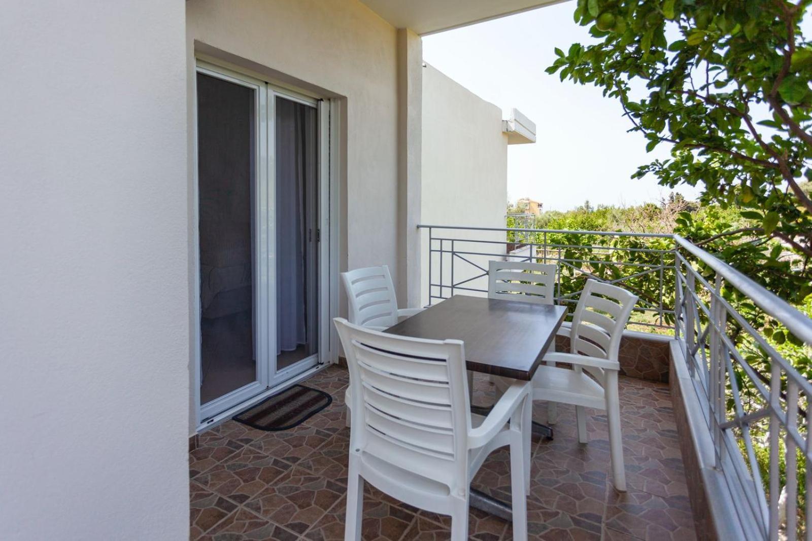 Zacharias Apartments Himare Bagian luar foto
