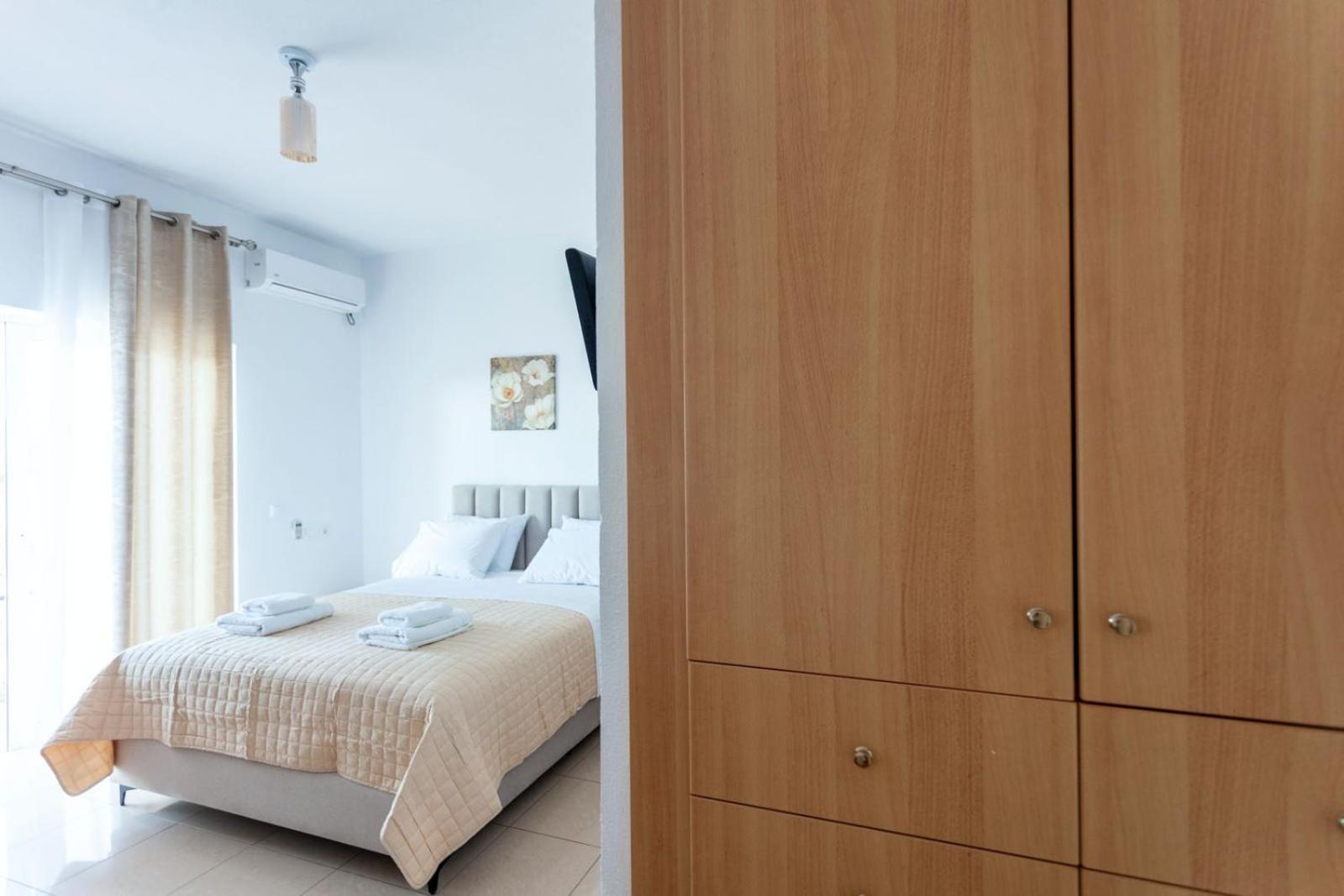 Zacharias Apartments Himare Bagian luar foto
